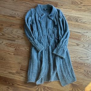 Long cable nut gray sweater, duster.